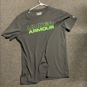 Under armor grey shirt